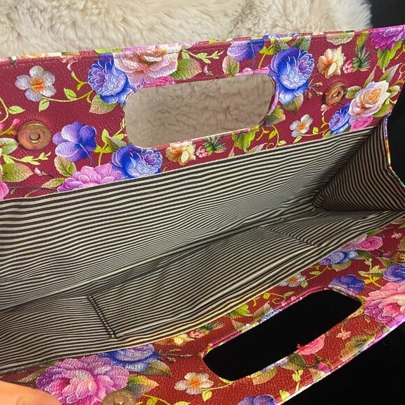 Large Floral Envelope Clutch - Picture 4 of 6